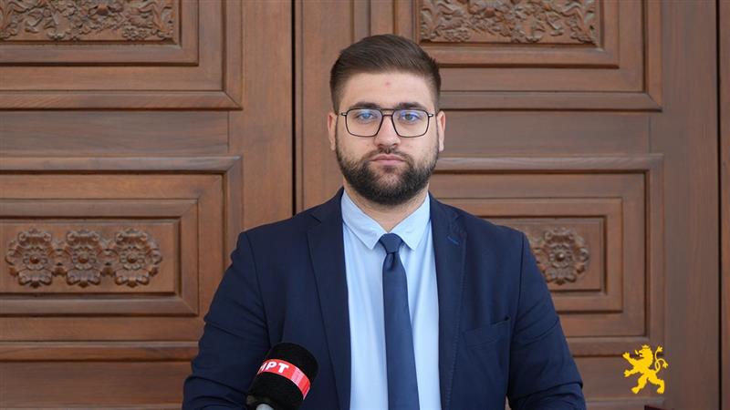 Манасиевски: Македонија без гаранции од ЕУ нема да спроведе уставни измени