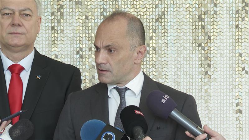 Филипче тврди дека власта сее страв кај граѓаните за уставните измени