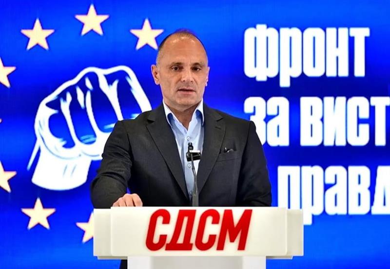 Филипче: Мицкоски со чудно задоволство зборува за чекање со децении надвор од Европа