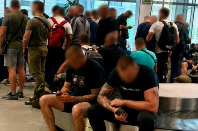 87 Срби се вратени во Белград од аеродромот во Тиват, биле закана за безбедноста пред утрешниот самит ЕУ- Западен Балкан