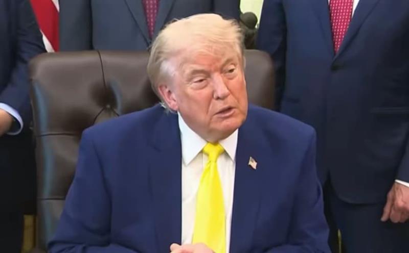 Трамп: Ѝ дадов на Украина најразорно оружје на светот 