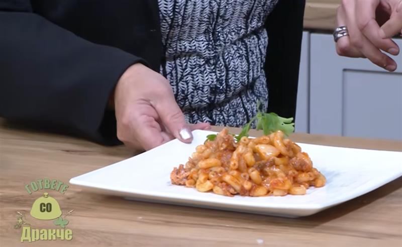 „Гответе со Дракче“ -  Салата со макарони и туна