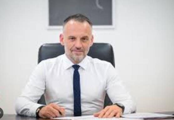 Собранието ја констатира оставката на вицепремиерот Арбен Фетаи