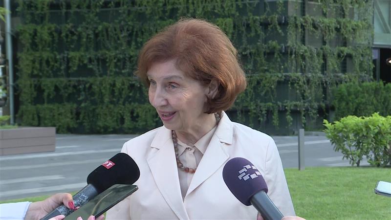 Сиљановска Давкова по средбата со Јотова: Не се во прашање само уставните измени, туку има и други барања