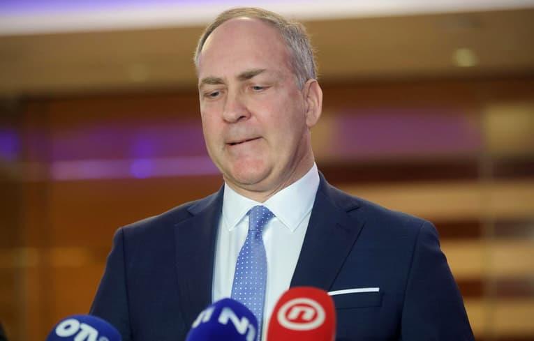 Бартулица: Србија и Црна Гора не можат да се приклучат кон ЕУ додека не платат воена отштета