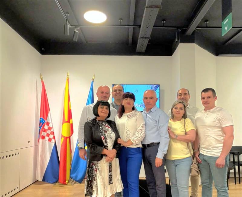 Делегација од шест македонски општини го посети и македонскиот КИЦ во Загреб
