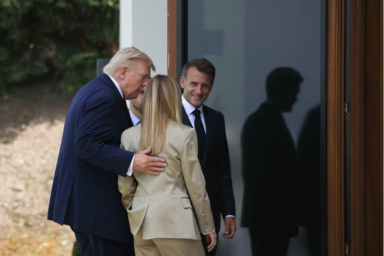 Трамп: Мелони ме замоли да се сликам со неа, ми беше жал за неа