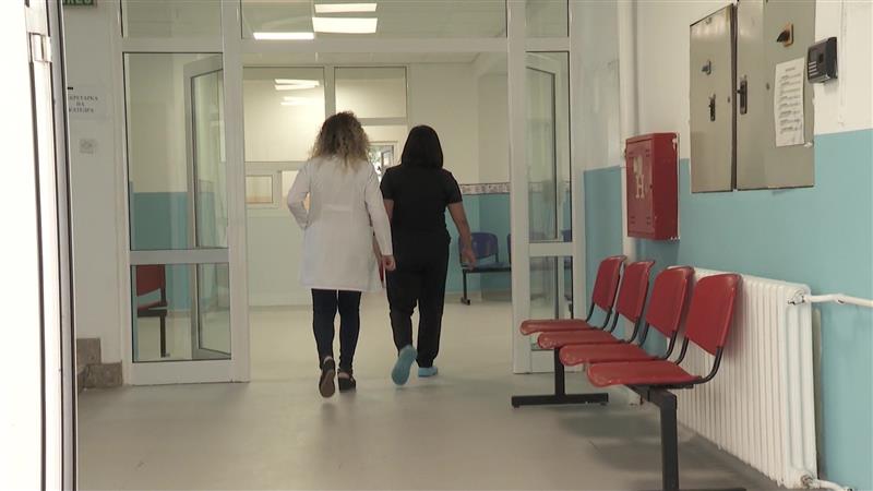 Нема решение на повидок за 50-тината хонорарци во Детската клиника
