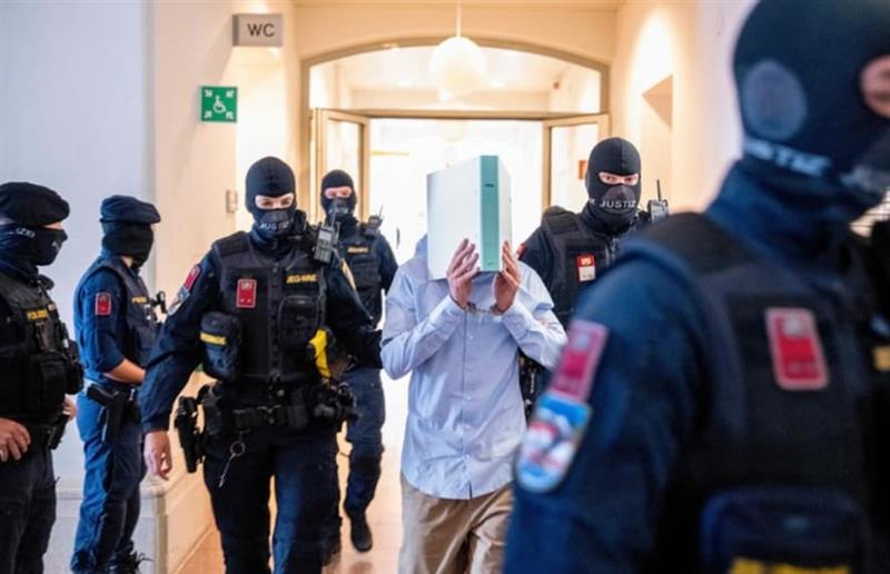 Менторот на гостиварецот, кој планираше атентат врз Тејлор Свифт во Виена, треба да биде егзекутиран 
