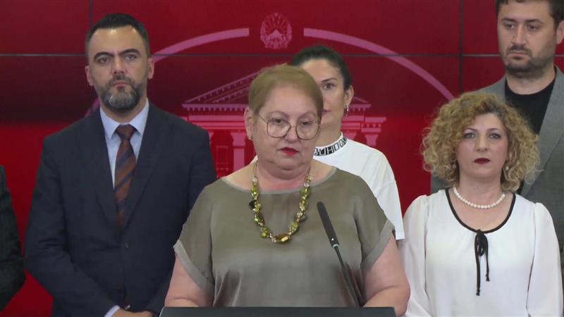 Јаневска: Никој нема да биде отпуштен од работа, иако во претходните 7 години имаме 17 илјади ученици помалку