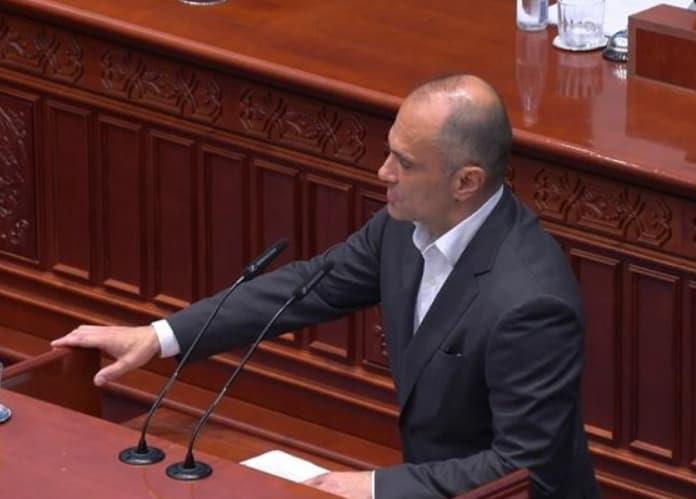 Филипче: Опсесијата на Мицкоски да слика голи поранешни функционери е на граница на невропсихологија