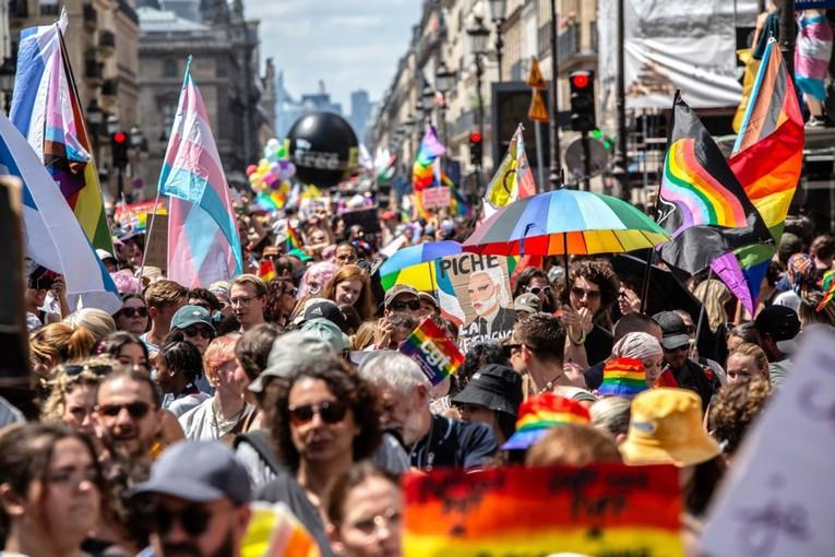 Полицијата поради жештините бара откажување на Парадата на гордоста во Париз