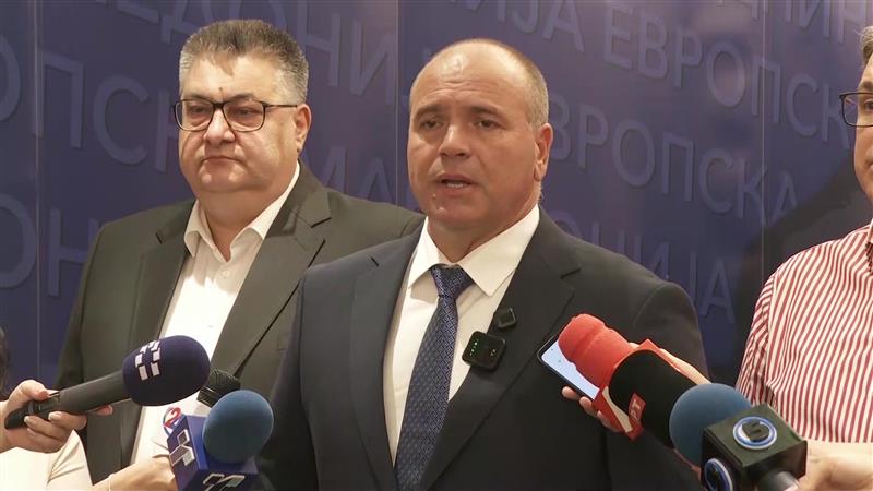 Максим Димитриевски тврди дека нема разговори за смена на ресорот правда со земјоделие