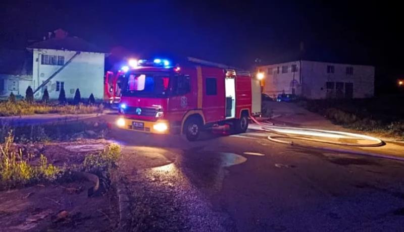 Драма во Србија: Жителите на Гуча добиле СМС пораки за евакуација, неколку затруени од истекување на амонијак 