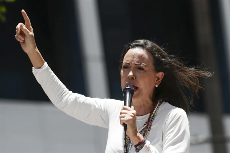 Мачадо најави враќање во опустошената Венецуела: „Дојде време“