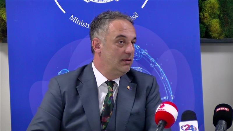 Алиу вели ќе остане посветен на здравството до последниот ден, очекува Клековски да ги продолжи отпочнатите проекти 