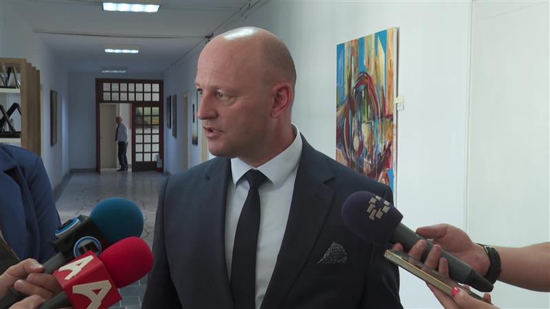Абази негира дека обвинителството не постапувало против актуелни или поранешни фукнционери на ДУИ