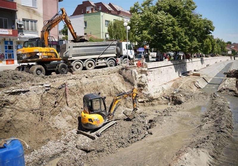 Николоски: Над 4 милиони евра инвестираме во Неготино во изградба на улици, водоводни....