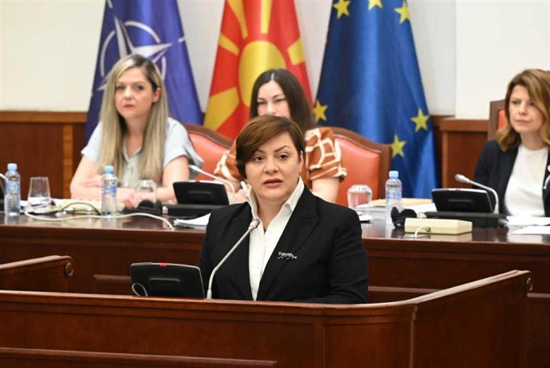 Димитриеска-Кочоска: Со ребалансот на Буџетот обезбедуваме повеќе пари за проекти во општините, земјоделството,...