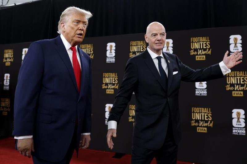 Срамен потег на Белата куќа: Трамп се јавил во ФИФА три пати за четири дена за да  поништи црвен картон! 