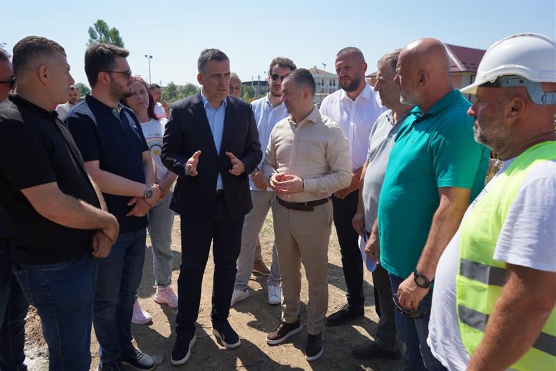 Хоџа на терен во Сингелиќ: Во тек е реализација на значаен проект за регулација на каналот