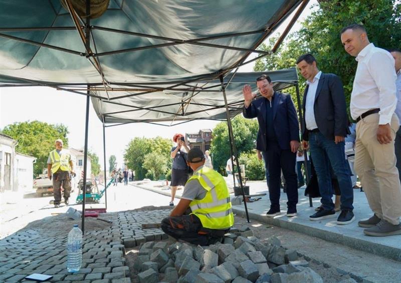 Николоски: Инвестираме преку 165 милиони денари за нови улици во Гевгелија. Со општината ќе работиме на изградба на нов влез во градот