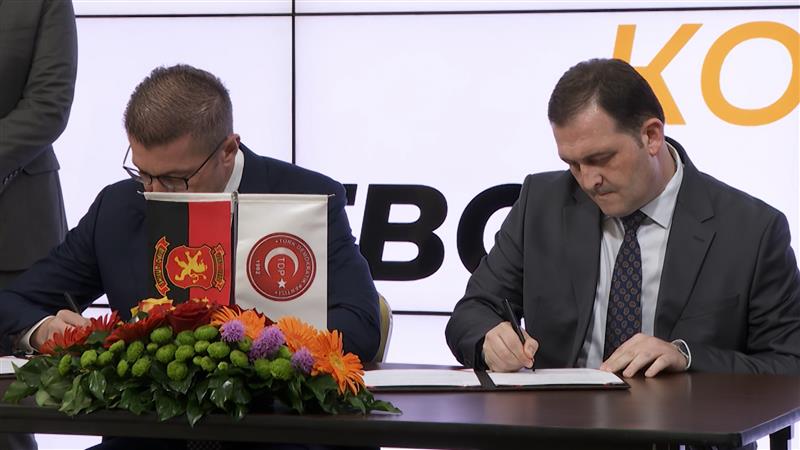 Пратеничката група на ВМРО-ДПМНЕ порасна на 59: Партијата на Турците влегува во власта со министерско место