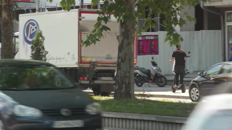 Брза помош: Во просек по тројца повредени возачи на тротинети на скопските улици