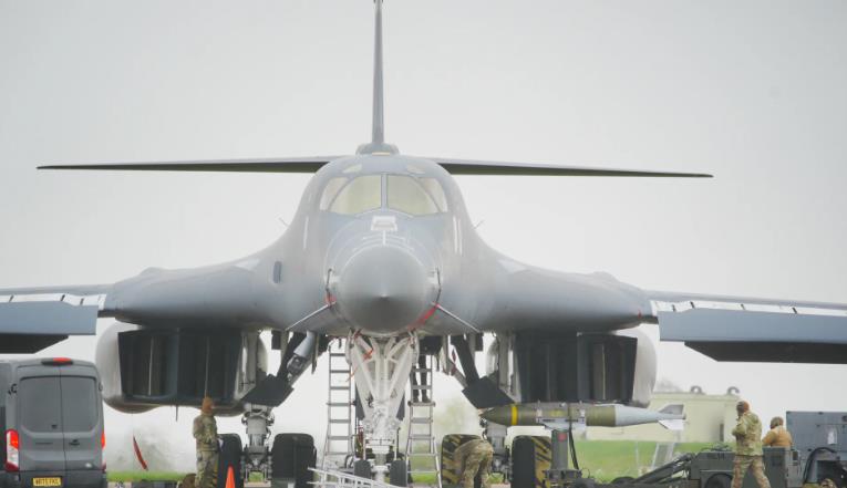 Американската војска употреби стратешки бомбардер Б-1 за напад на Корпусот на гардата на исламската револуција