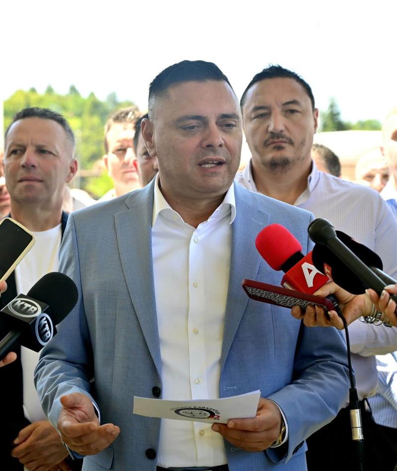 Јанчев: Официјално е отворен Градскиот базен во Кавадарци!