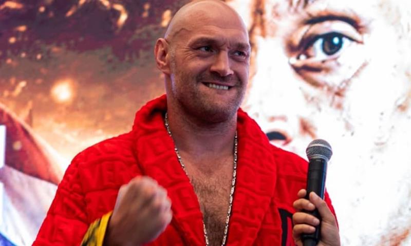 Фјури во бизарна борба и пред само 1.500 гледачи го претепа Полјакот Вах 