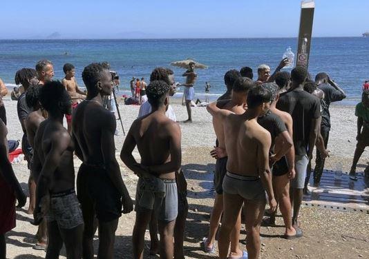 Сеута бара помош од Шпанија за над 1.000 малолетници без придружба