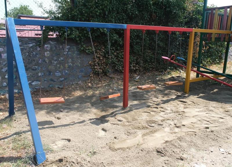 О. Карпош: Реконструкција  на урбаната опрема во Нерези