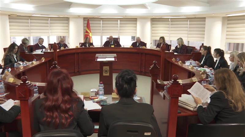 Правни дилеми околу решението на Уставен суд кој пријави судија за непочитување на судска одлука 