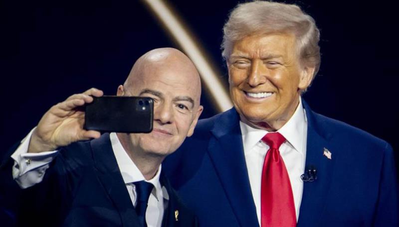 Трамп: „Ќе направите грешка ако го избркате Инфантино“