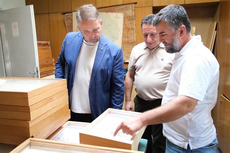 Учениците од Карпош со континуирана едукација во Природонаучниот музеј