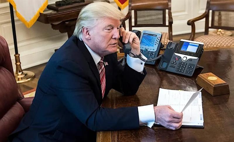Трамп му се закани на Оман со бомбардирање