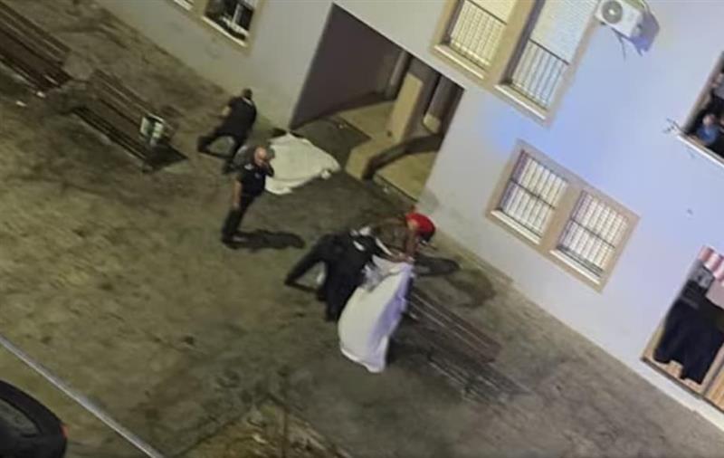 Детали за масакрот во Шпанија: Убиени се мајката и бремената сестра на водач на клан, како и момче кое не било во сродство (Вознемирувачко видео) 