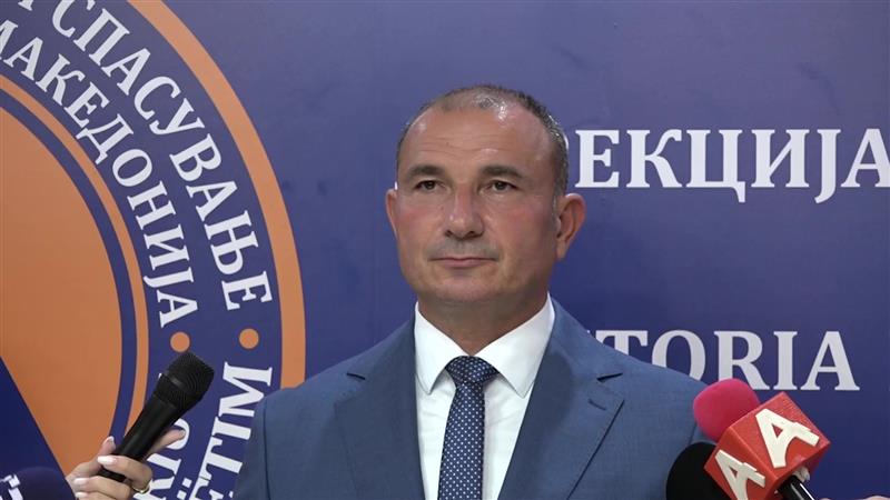 12 активни пожари низ Македонија, најкритично во мариовско