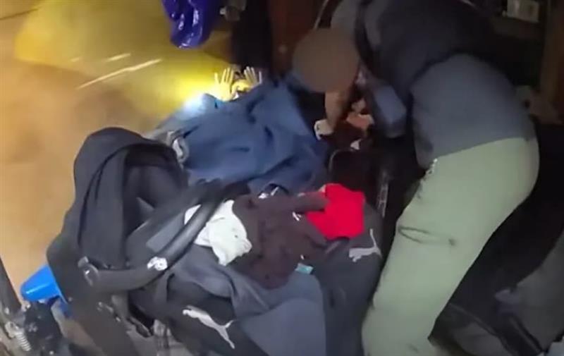 Драматична снимка од спасување киднапирани девојчиња во Атланта: Не мрдај или пукам! (ВИДЕО)