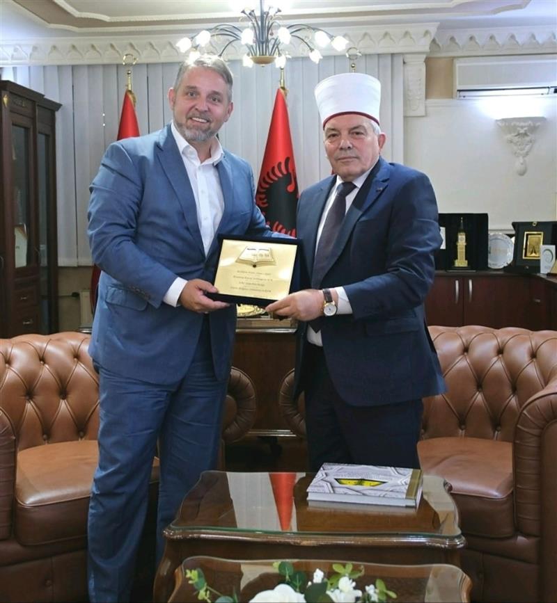 Лукровски оствари средба со поглаварот на ИВЗ