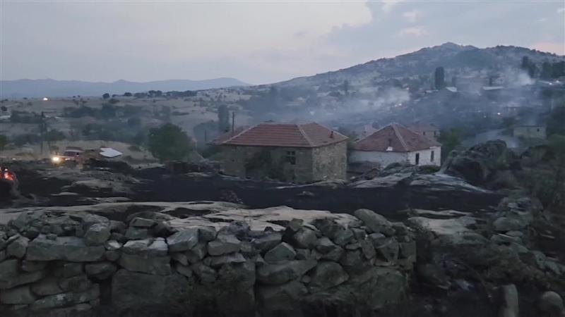 Шест активни пожари низ државата,најсериозен пожарот кај Липковско кој повторно се разгоре  