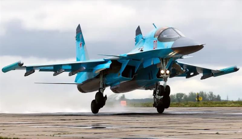 Погоден е воен авион од 40 милиони долари- објавени се сателитски снимки од нападот (ВИДЕО)