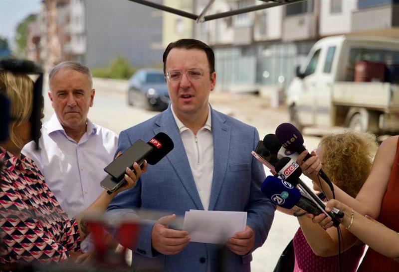 Николоски: Владата прави се што е во наша моќ да помогнеме на превозниците, склучуваме билатерални договори со земјите дел од Шенген зоната