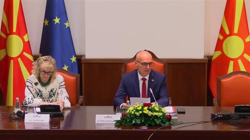 Со едноминутен молк во Собранието одбележана 35-годишнината од независност на Украина