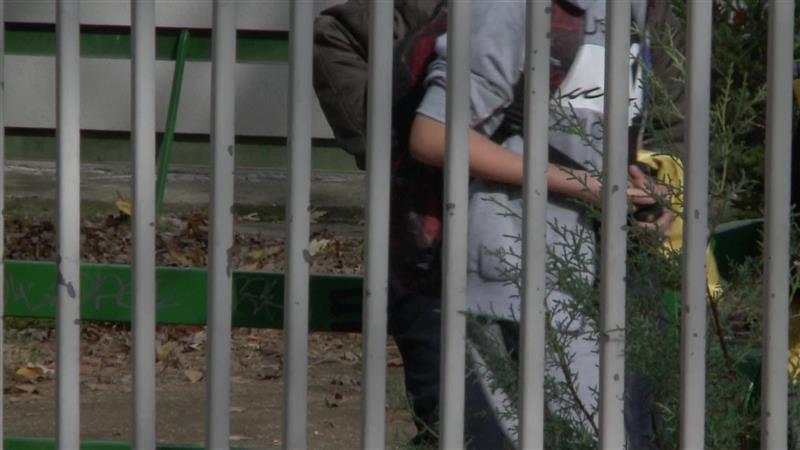 Познаници, роднини, симпатии бараат од деца да им пратат интимни фотографии – децата се срамат и не пријавуваат
