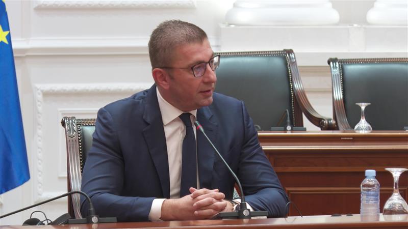 Владата преговара со неколку компании за изградба на дата-центри во Македонија, вели Мицкоски 