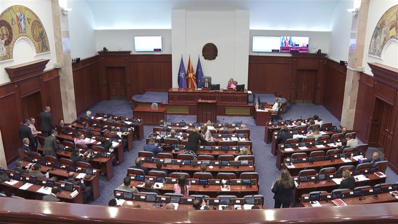 Гаши: Сите закони за кои е потребен бадентер ќе бидат ставени на гласање