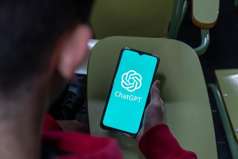 Њујорк забранува користење на вештачка интелигенција во основните училишта