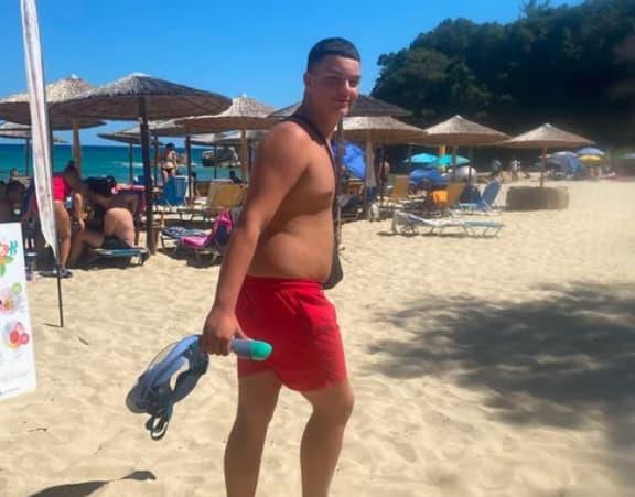 Младиот битолчанец Михаил Николовски спаси семејство од Бугарија на плажа во Грција